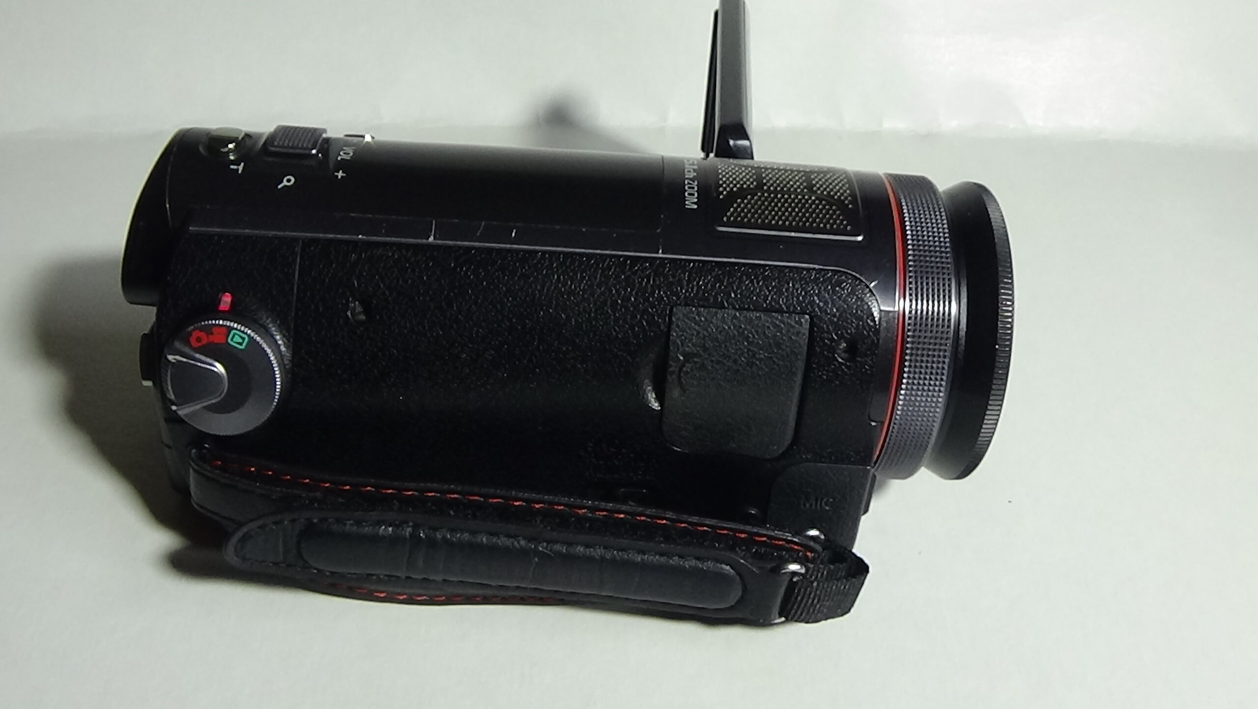 Filmadora panasonic hdc-tm700 uma potência compacta modo de fotografia que permite tirar fotos - Imagem 8