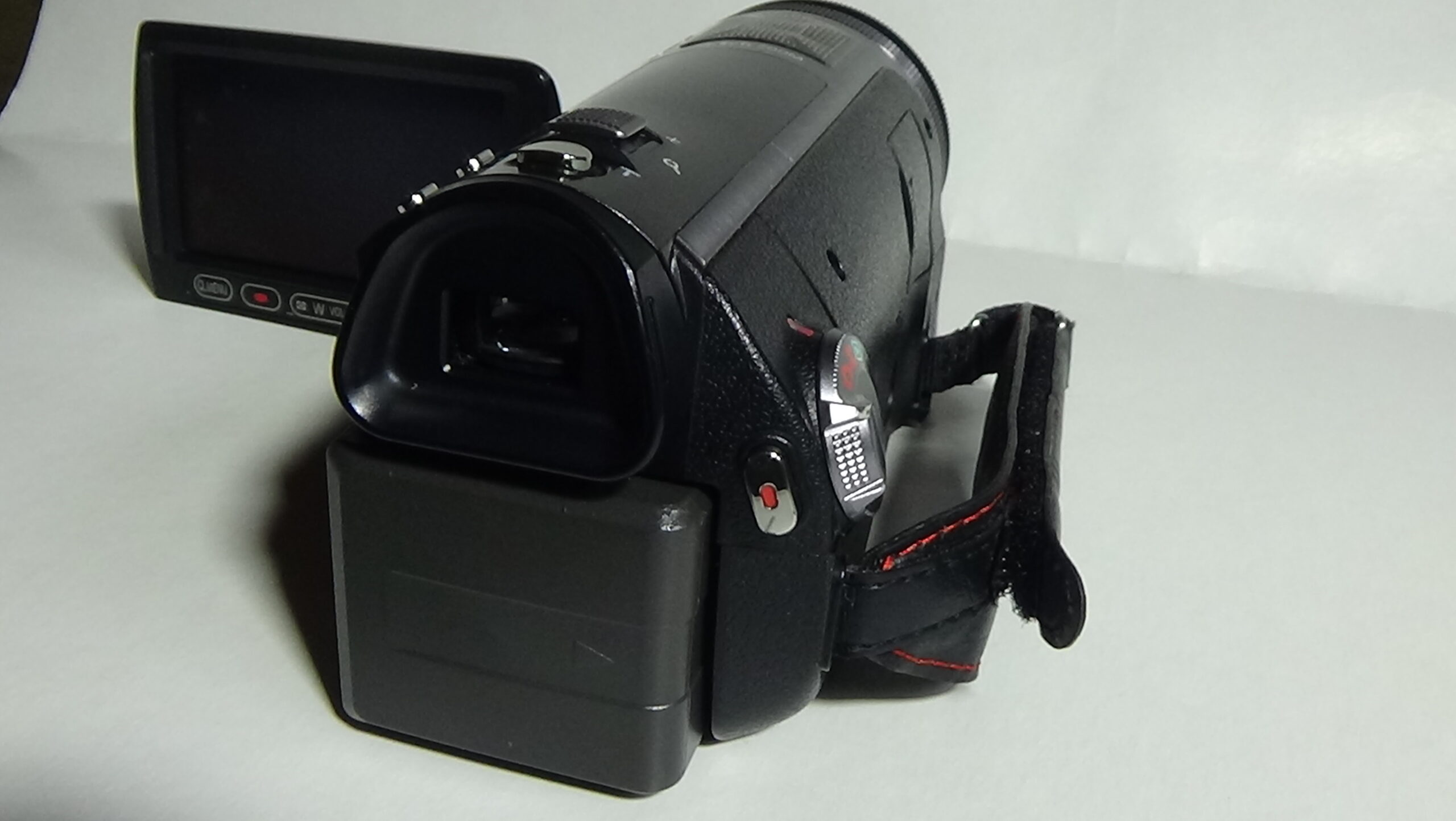 Filmadora panasonic hdc-tm700 uma potência compacta modo de fotografia que permite tirar fotos - Imagem 10