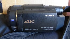 Filmadora sony fdr-ax33 4k Usada para Iniciantes hdmi limpa boa para transmissão ao vivo