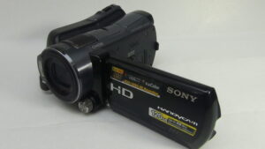 Filmadora sony hdr-sr12 de filmagem para máxima flexibilidade na pós-produção filma no escuro