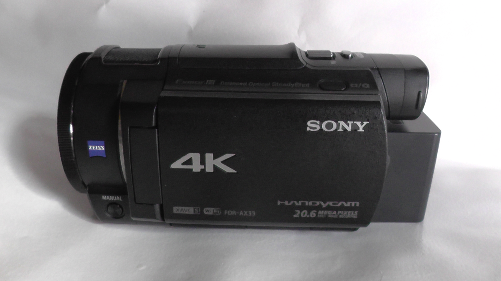 filmadora sony fdr-ax33 4k compacta e discreta para todas as ocasiões. leveza e praticidade. - Imagem 4
