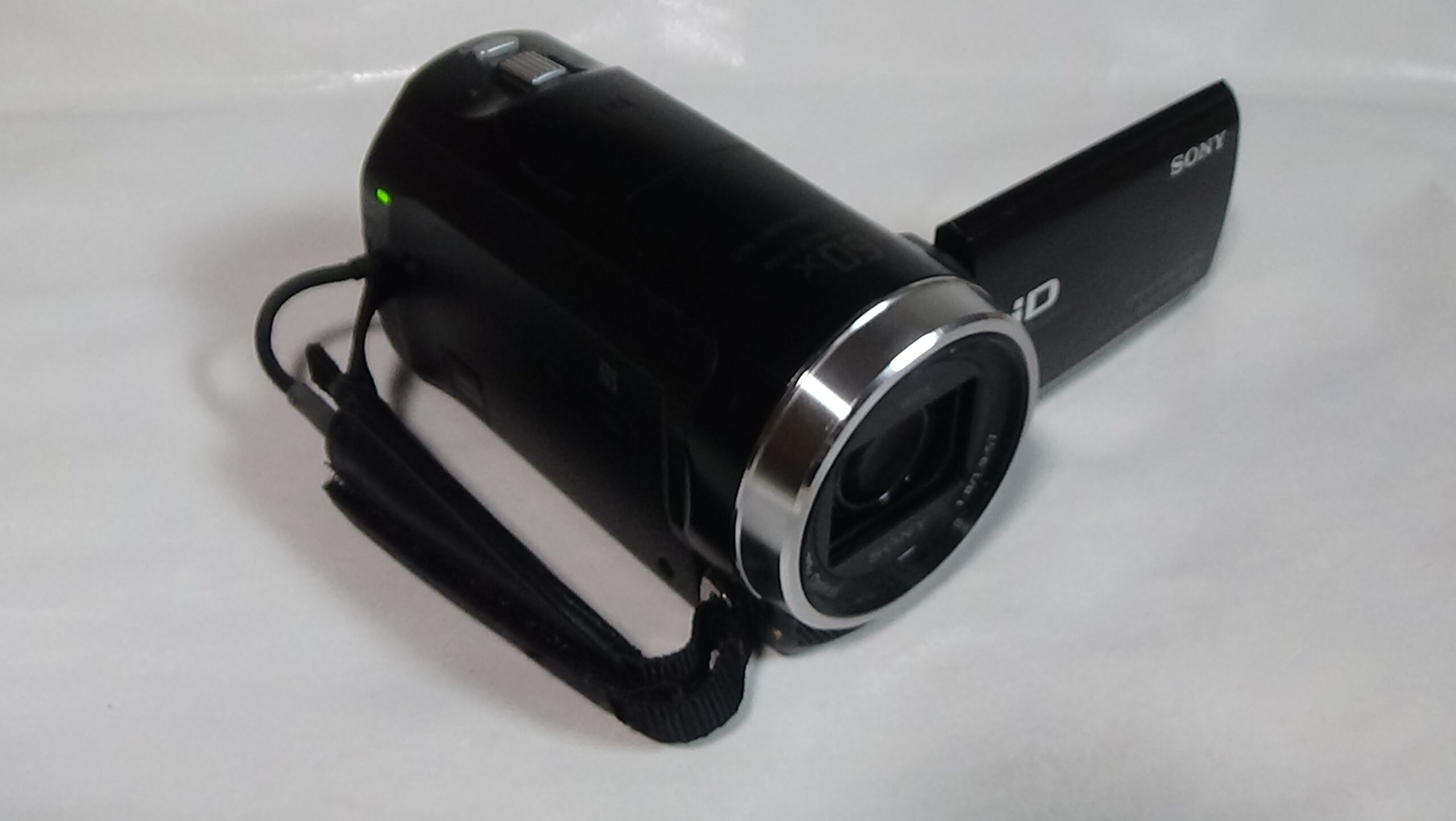 filmadora sony hdr-cx675 pequena no tamanho, grande na captura. discreta e eficiente - Imagem 7