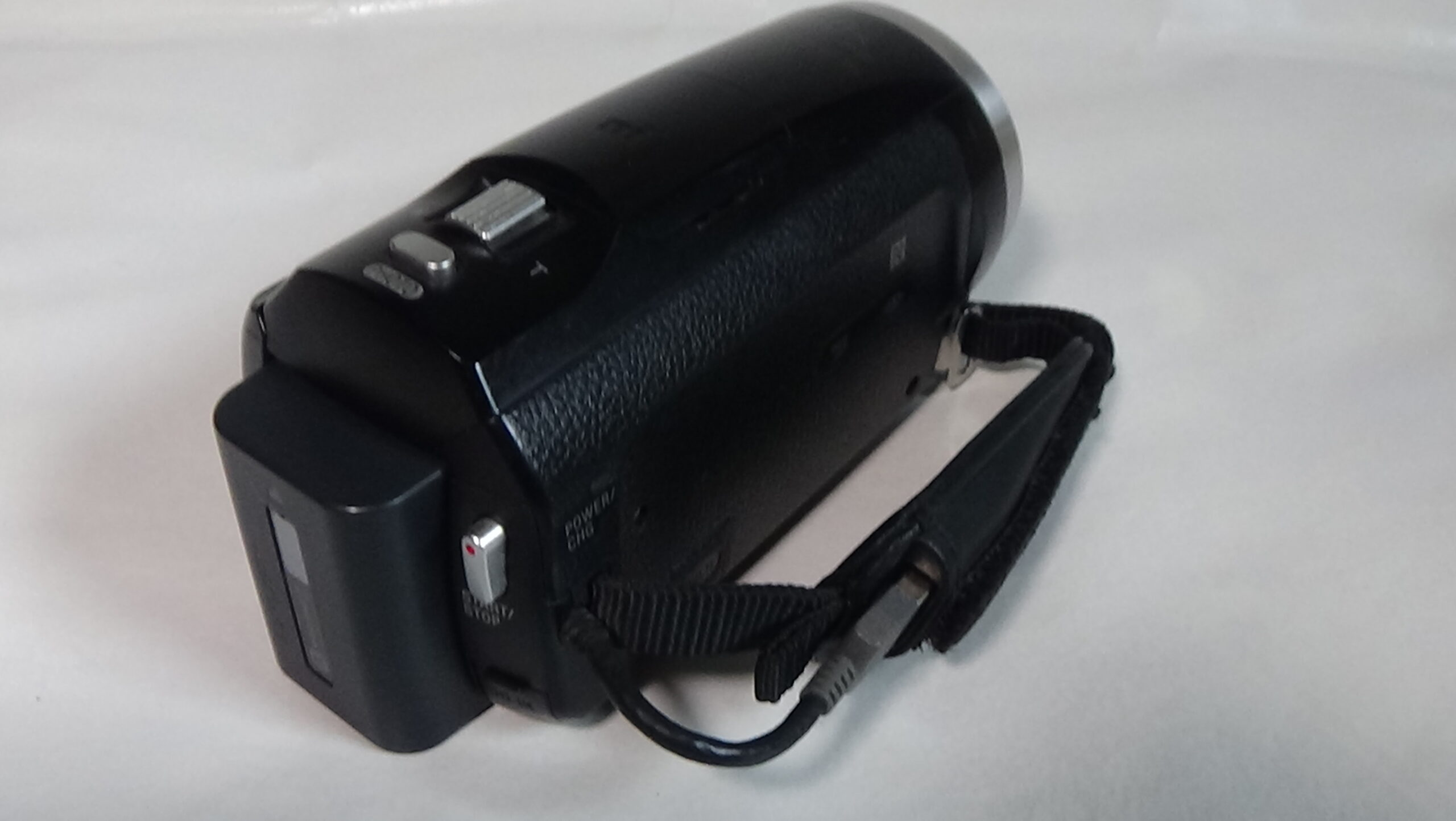 filmadora sony hdr-cx675 pequena no tamanho, grande na captura. discreta e eficiente - Imagem 8